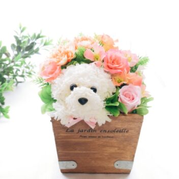 【花畑の犬・ピンク】プリザーブドフラワー 犬 プードル 花 カーネーション プレゼント 誕生日 母の日