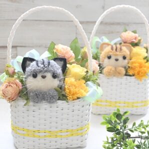 もこペット【猫 イエロー】 バスケット プリザーブドフラワー ねこ 花 トイプードル お供え 誕生日 置物 かご